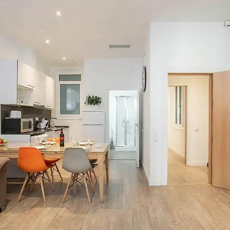 Paseo De Gracia Modern 4bd With Terrace Barcellona