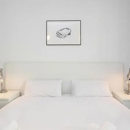 Paseo De Gracia Modern 4bd With Terrace Barcelona